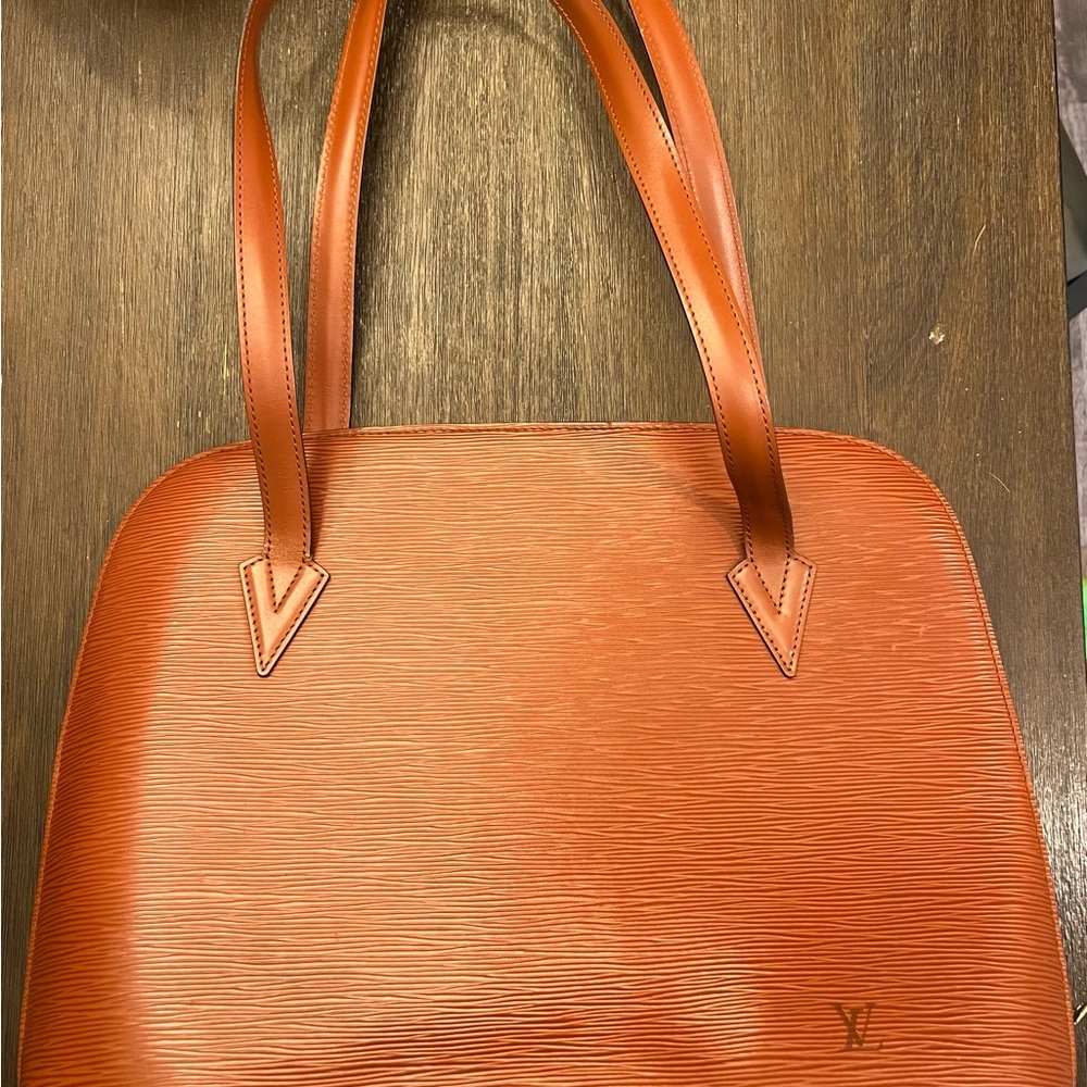 Pre-loved Louis Vuitton Epi Lussac Kenyan Fawn Brown Shoulder Bag